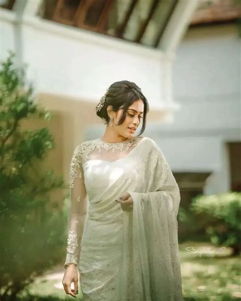 'Totally Gorgeous' | Hannah Reji Koshy's Christian Bridal...