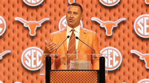 Texas' Steve Sarkisian, wife Loreal jointly announce plan to divorce ...