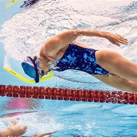 How Many Laps In A Pool Is A Mile | Speedo USA