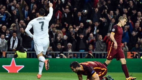 Cristiano Ronaldo beats Lionel Messi to 40 goals for season - ESPN