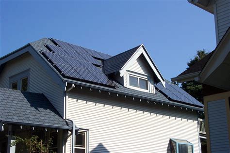 'Community solar' systems may add savings to local, cooperative energy projects