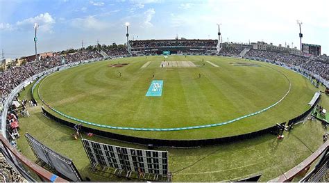 A view of T20 cricket match played between Islamabad United & Peshawar ...