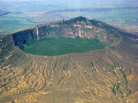 Mt Longonot Crater from the sky | The crater of the Mt Longo… | Flickr | Sopky, Země a Příroda