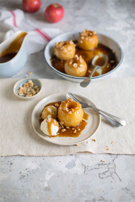 Roasted Pink Lady® apples recipe with butterscotch sauce | Drizzle and Dip