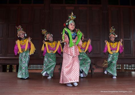 Ulek Mayang Dance – Beautiful Terengganu