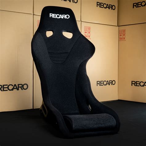 Recaro RS-G Alcantara Bucket Seat • Buildjournal