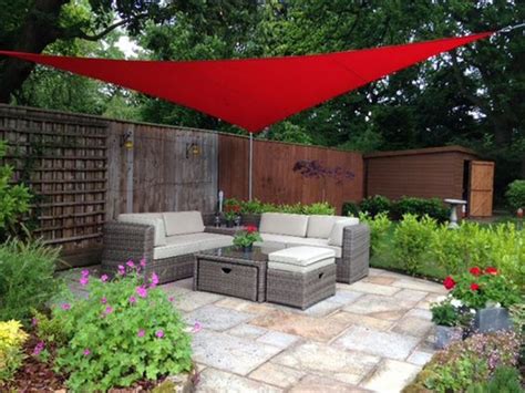 25 DIY Outdoor Sun Shades That Add Color To Your Outdoor Decor - GODIYGO.COM