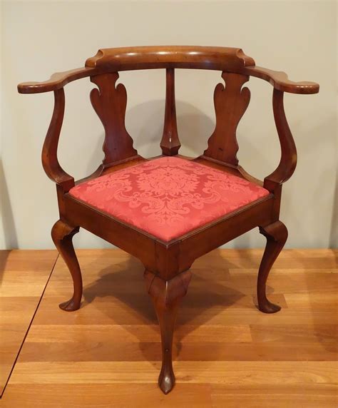 A Guide to Antique Chair Identification With Photos - Dengarden