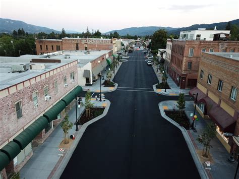 Downtown Ukiah: A bird’s eye view of Streetscape construction – The Ukiah Daily Journal