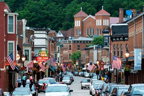 The Country's 10 Best Small Towns | Small towns usa, Places to go, Places to visit