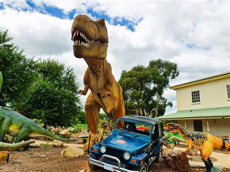 WHY YOUR KIDS WILL LOVE THE FUN NATIONAL DINOSAUR MUSEUM IN CANBERRA | The Travel Vine