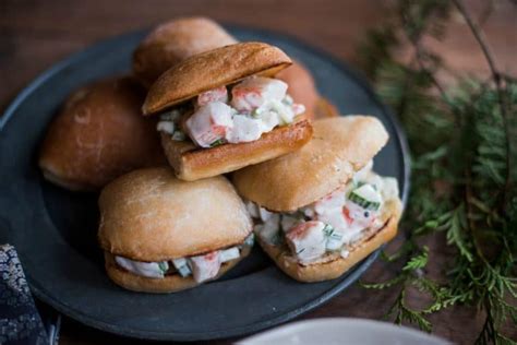 Easy Lobster Roll Sandwich Recipe - Reluctant Entertainer