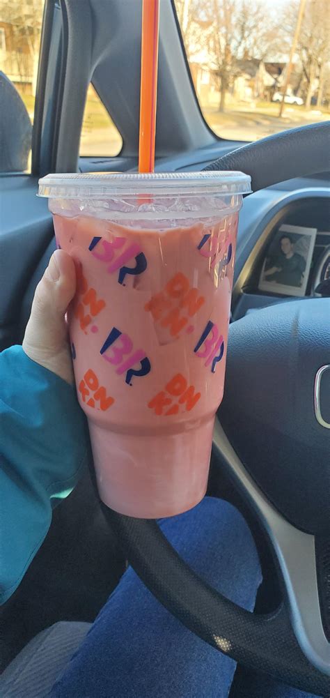 So excited pink velvet is back ! : r/DunkinDonuts