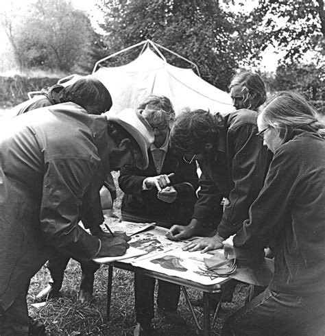 Historian and ceramics expert Harriet Munnick (center) exp… | Flickr