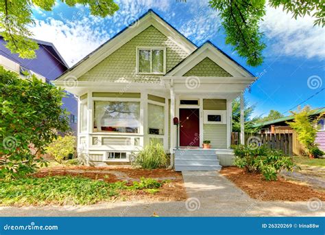 Small Cute Craftsman American House Stock Image - Image: 26320269