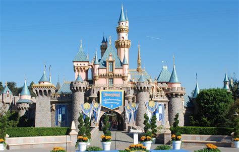 long distance love affair: 28. disneyland & california adventure