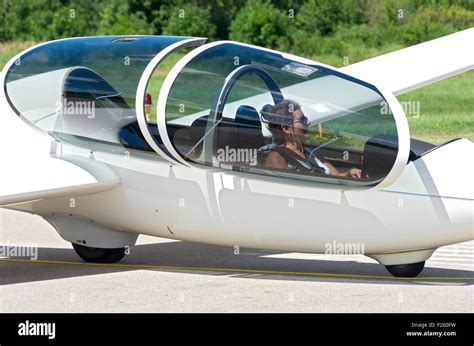 Glider cockpit sailplane hi-res stock photography and images - Alamy