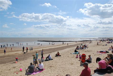 Clacton-on-Sea Pictures - Traveller Photos of Clacton-on-Sea, Essex - TripAdvisor