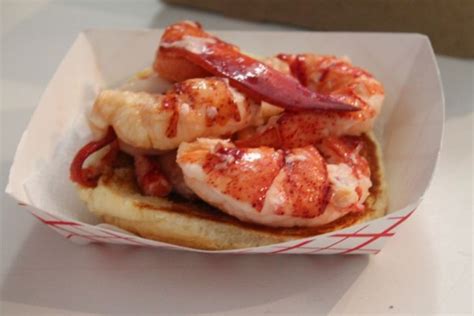 A Maine Favorite: The Clam Shack Lobster Roll - thekittchen