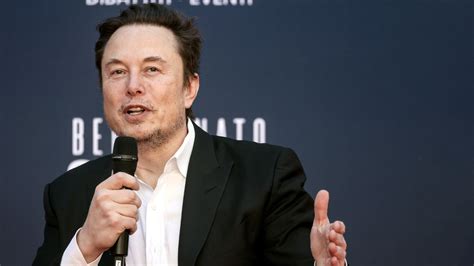 Elon Musk says ‘make more Italians’ as star guest at PM’s political conference | CNN