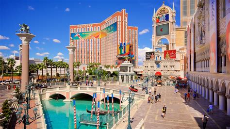 The Best Las Vegas Vacation Packages 2017: Save Up to $C590 on our Deals | Expedia.ca