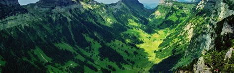 Green mountains scenery 4K wallpaper download