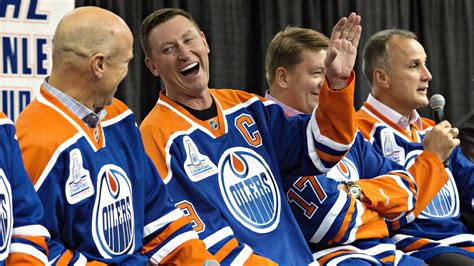 Gretzky shoots down Oilers front office rumours