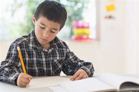 Imagenes Niños Estudiando En Casa