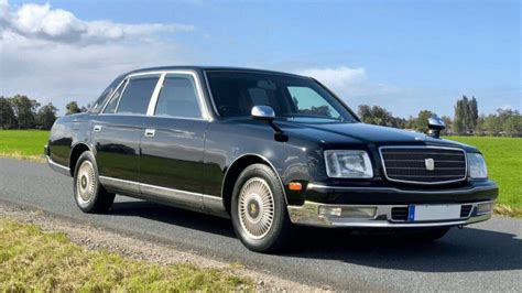 Toyota Century V12 - Secret Classics