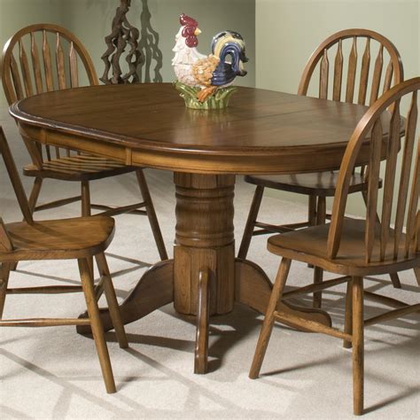 Intercon Classic Oak Single Pedestal Round Dining Table | Rife's Home Furniture | Dining Tables