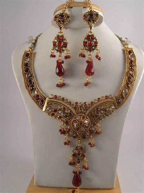 Antique Jewelry Necklace Sets