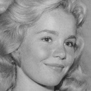 Tuesday Weld - Age, Family, Bio | Famous Birthdays