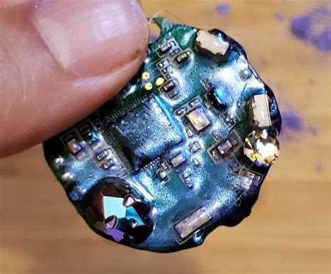 Circuit Board Jewelry : 4 Steps (with Pictures) - Instructables