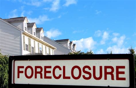 How to Buy a Foreclosed Home in Missouri