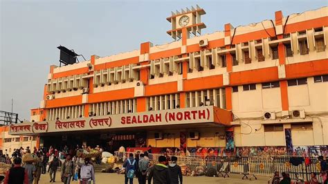 Sealdah Station and Market, Kolkata - YouTube