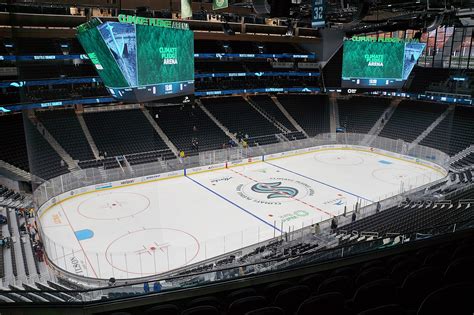 File:Climate Pledge Arena in Kraken configuration - view from SE upper tier.jpg - Wikimedia Commons