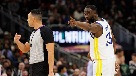 Fan ejected for 'threatening' comments toward Draymond Green | NBA.com