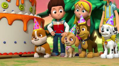 Watch PAW Patrol Season 4 Episode 22: Pups Save Luke Stars/Pups Save Chicken Day - Full show on ...