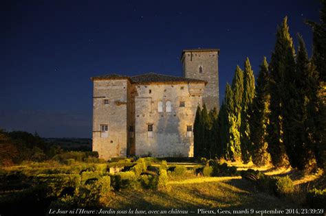 Wallpaper : Moon, tower, night, lune, garden, tour, jardin, fullmoon, archer, nuit, chateau ...