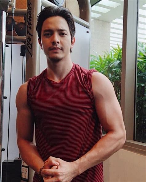 LOOK: All the times Alden Richards blessed our timelines with his hot snaps | PUSH.COM.PH