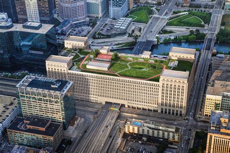 Old Chicago Main Post Office receives landmark designation