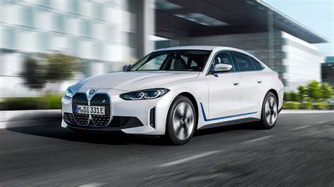 New 544hp BMW i4 M50 EV revealed, UK prices and specs confirmed | carwow