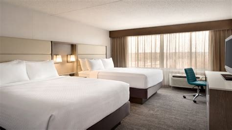 Englewood NJ Hotel Rooms | Crowne Plaza Englewood NJ Hotel