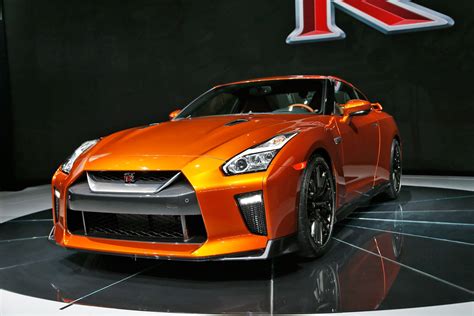 2017 Nissan GT-R: The Refreshed R35.5 Debuts in New York
