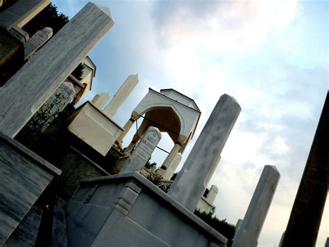 Muslim Graveyard by 7thCobweb on DeviantArt