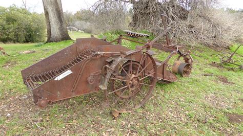 Lot # 7 - Awesome Antique Potato Harvester - Horse Drawn - NorCal ...