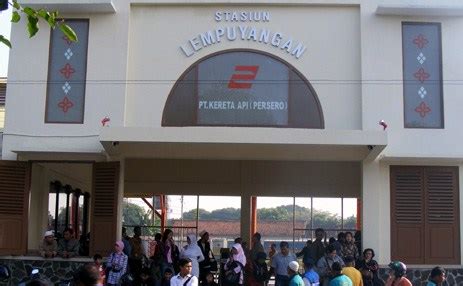 LEMPUYANGAN – RAILWAY STATION (Stasiun Lempuyangan) – Yogyakarta (Jogja) backpacker's guide