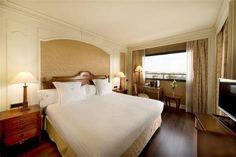 HOTEL SEVILLA CENTER (Sevilla, Spanje) - foto's, reviews en prijsvergelijking - Tripadvisor