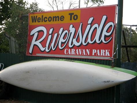 Nyngan Riverside Caravan Park - Nyngan Riverside Caravan Park welcome sign