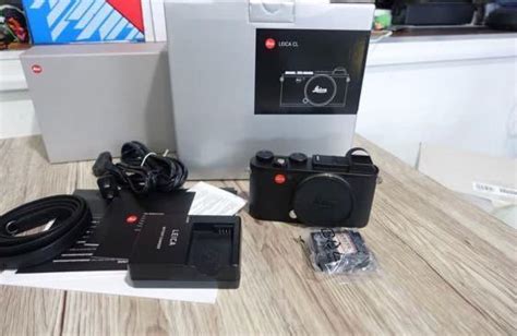 Leica cl, Photography, Cameras on Carousell